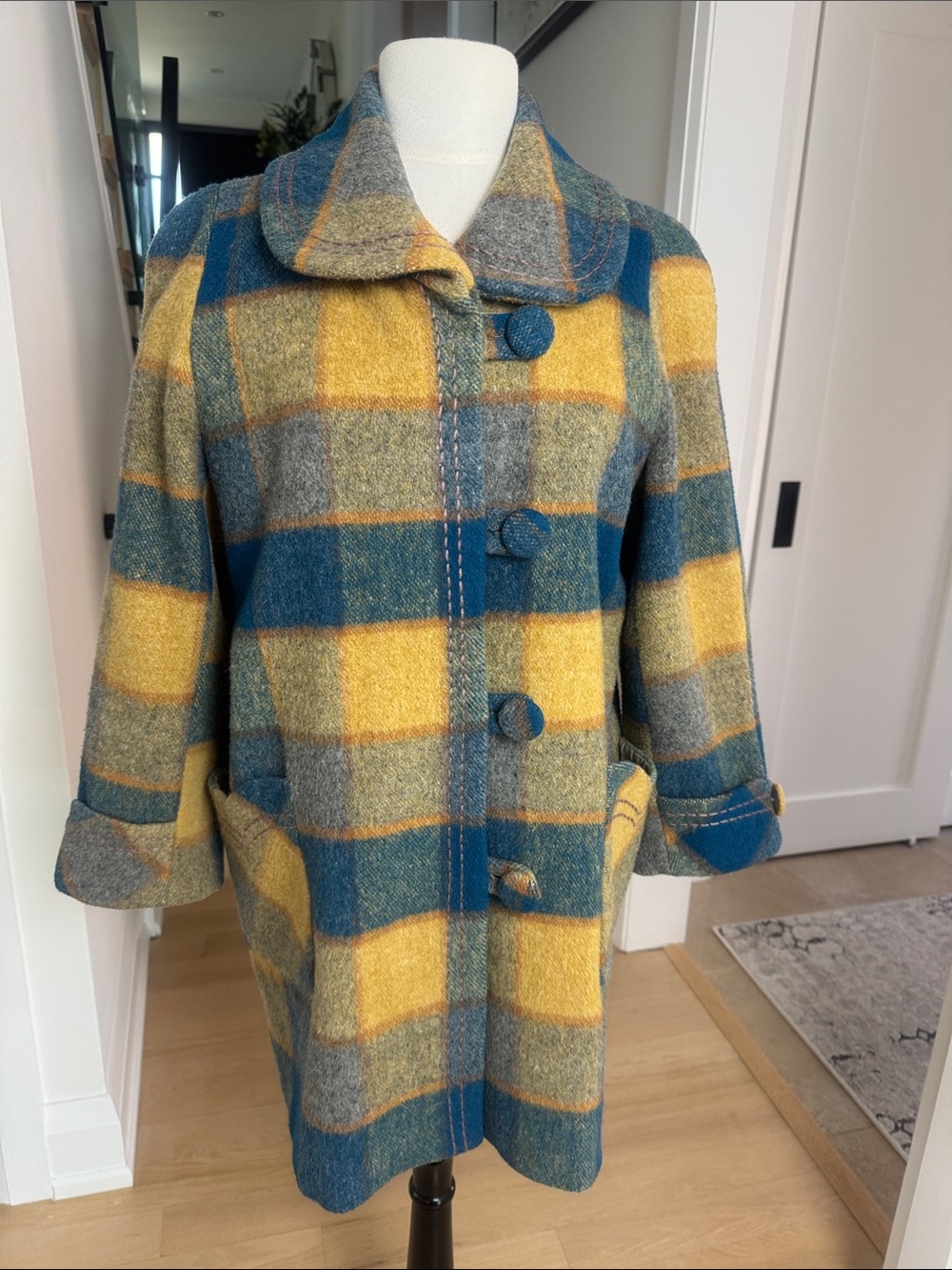 Vintage Wool Plaid Coat Oversized Blue Yellow Statement Jacket M - Picture 4 of 8
